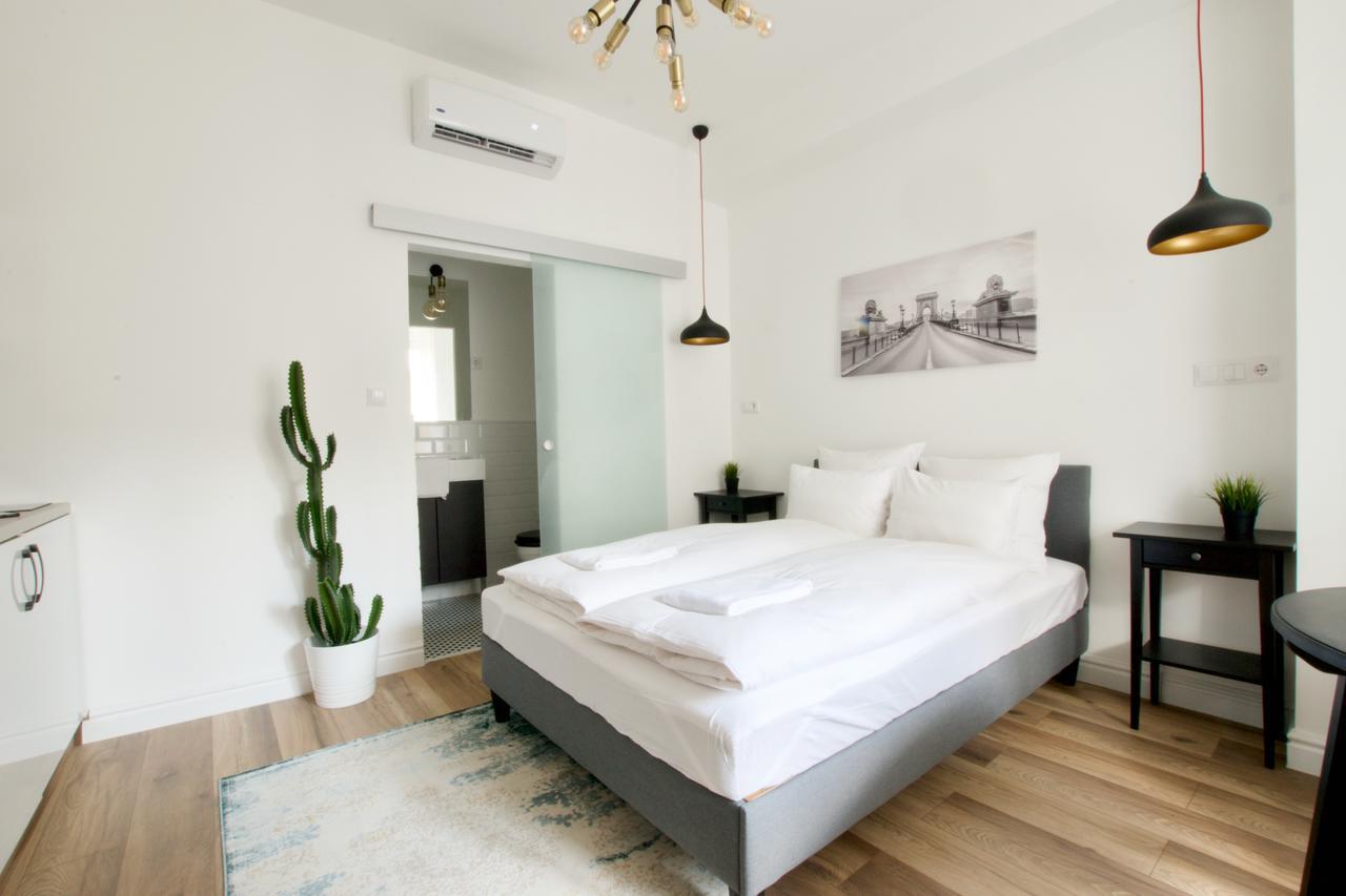 Luxury By Hi5 - Regiposta * Budapešť