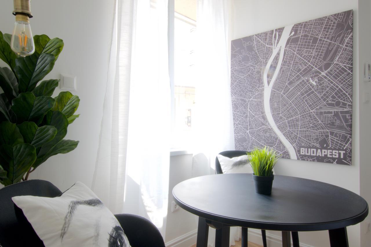 Luxury By Hi5 - Regiposta * Budapešť